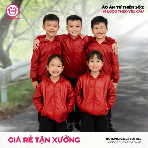 Áo ấm từ thiện màu đỏ